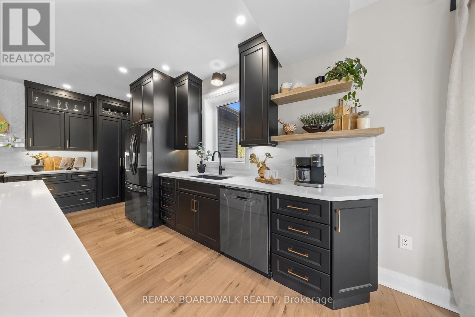 104 STONEWOOD DRIVE - 9