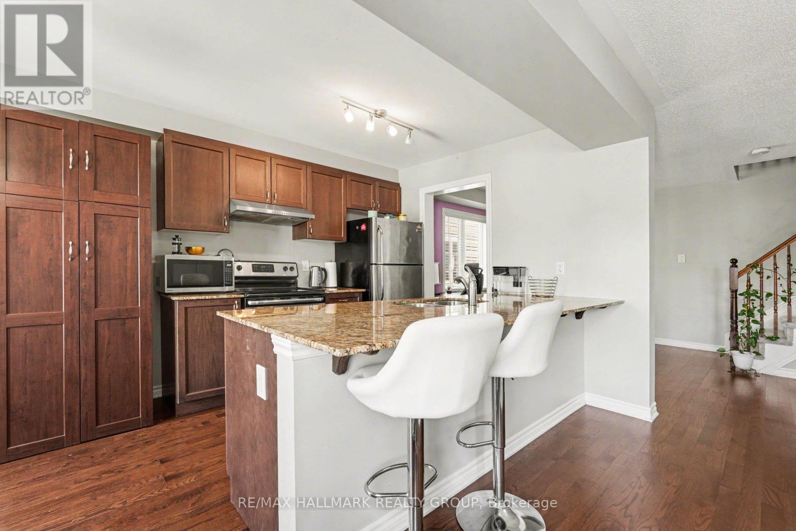 217 BENSINGER WAY - 10