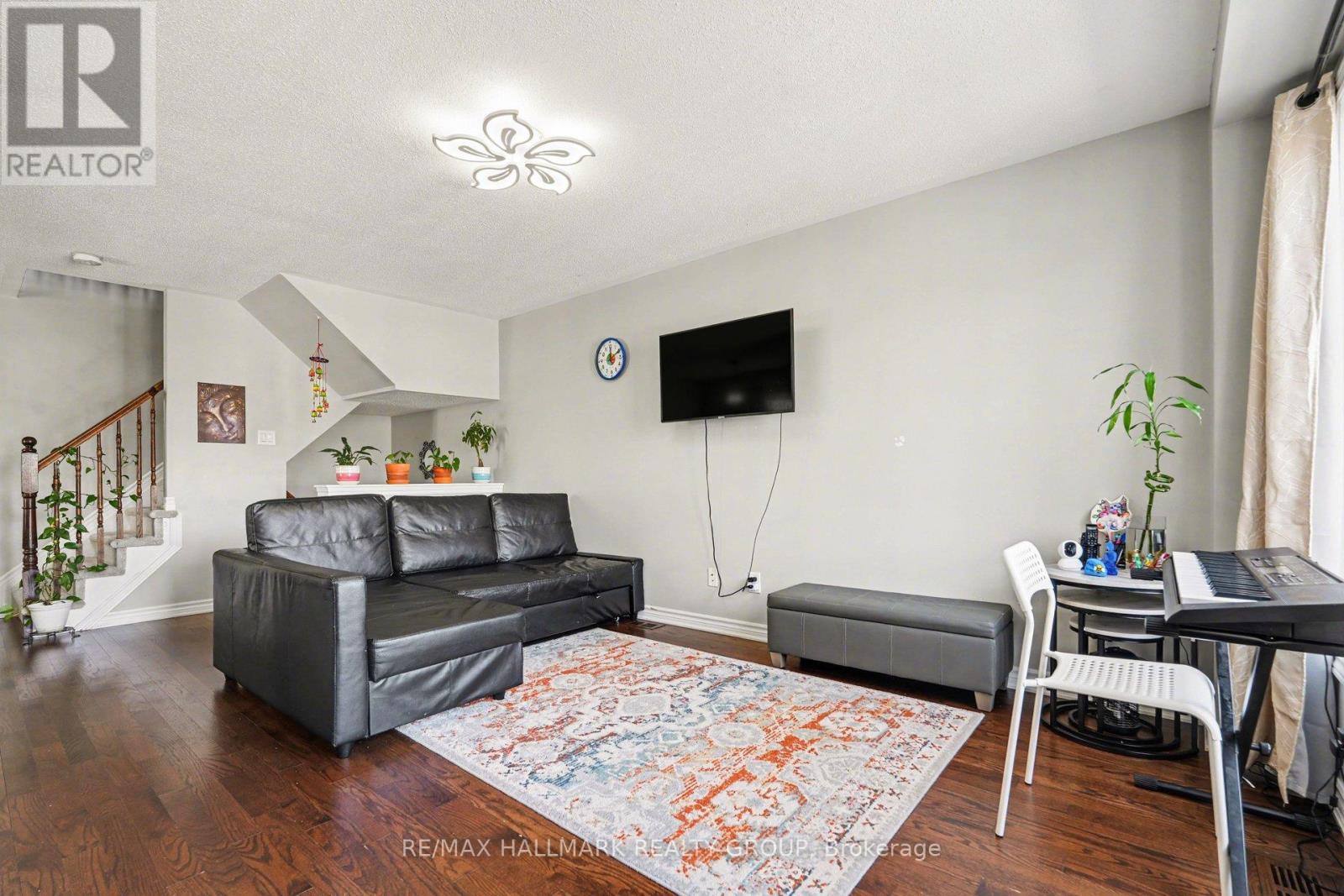 217 BENSINGER WAY - 5