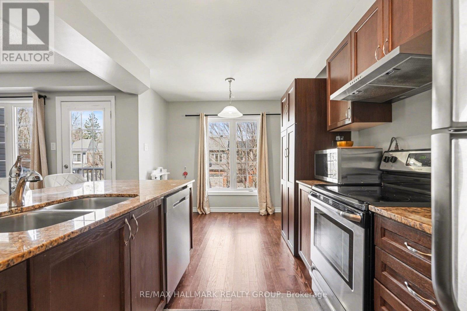 217 BENSINGER WAY - 9