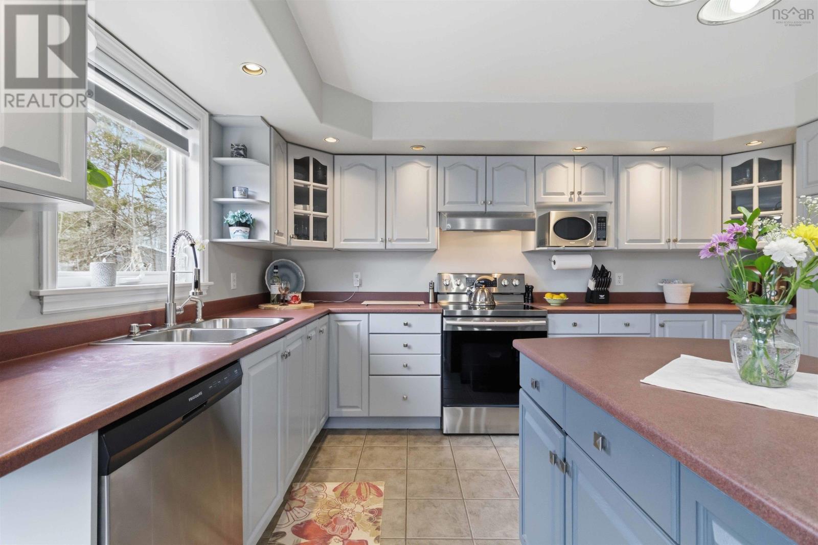 Property 17 of 50 of 70 Hillside Avenue