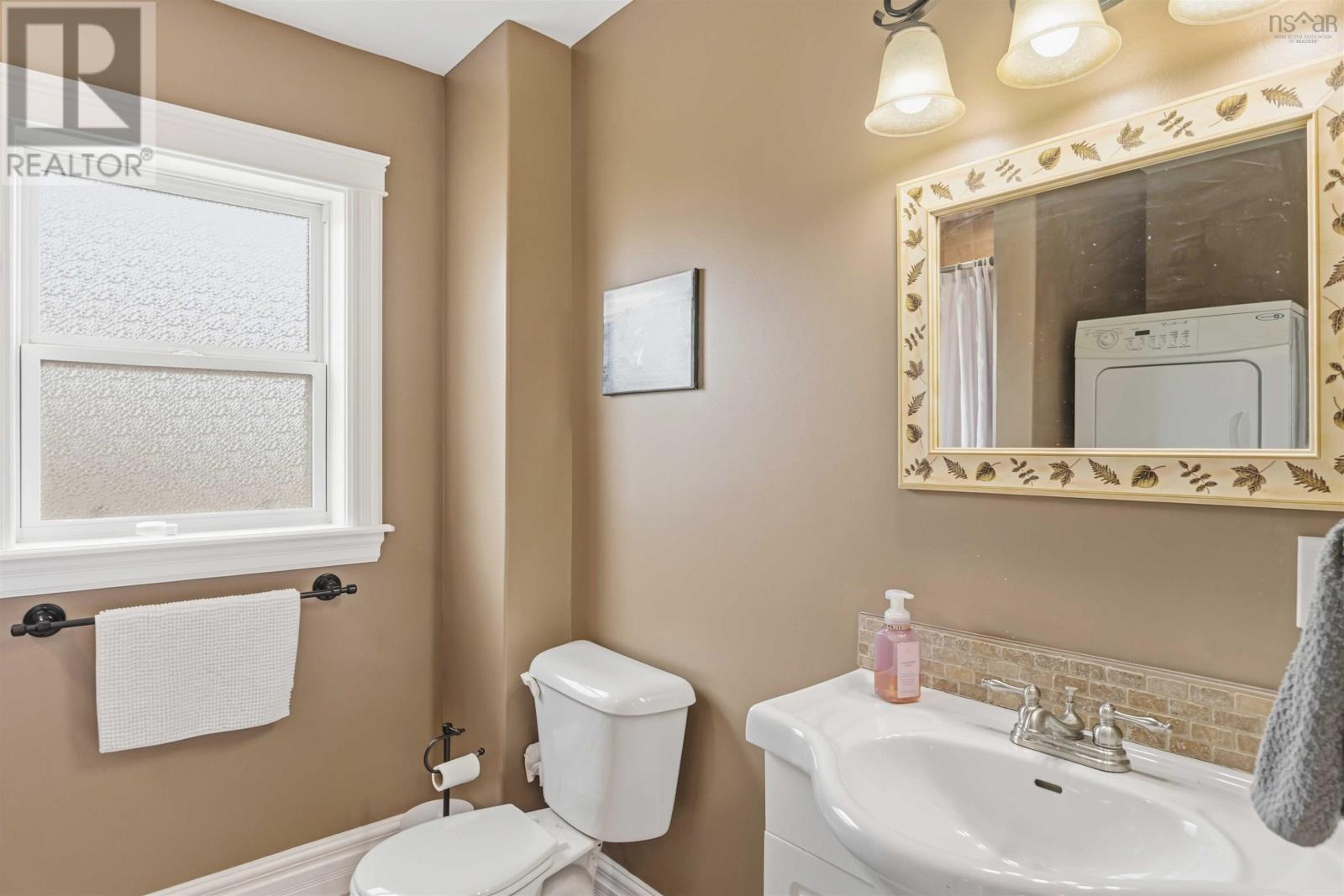 Property 27 of 49 of 39 Blomidon View Lane