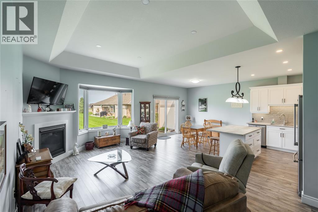 5969 TOWNSEND LINE Unit# 5, Lambton Shores, Ontario, N0N1J0 — Photo 4