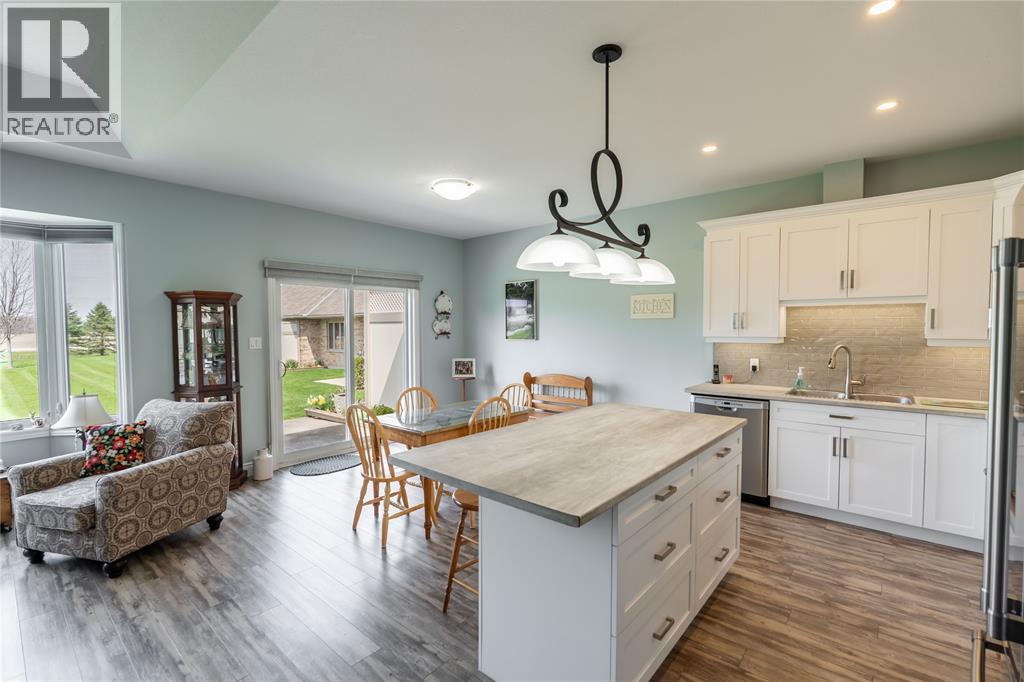 5969 TOWNSEND LINE Unit# 5, Lambton Shores, Ontario, N0N1J0 — Photo 5
