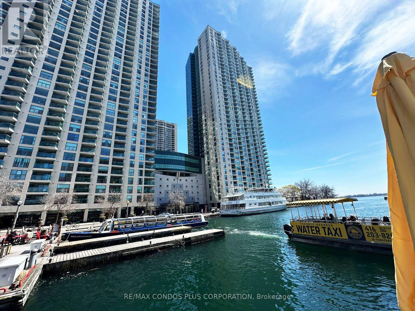 3005 - 77 HARBOUR SQUARE — photo 2