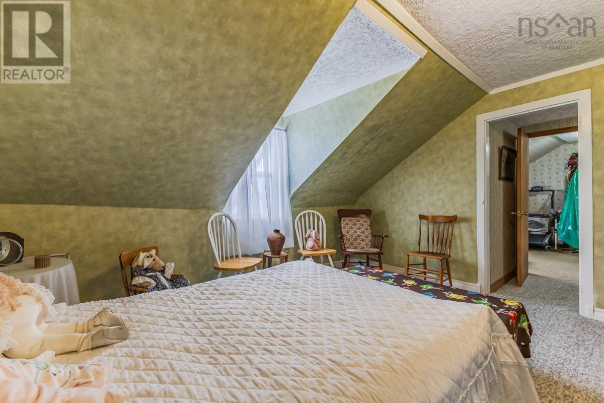 Property 31 of 49 of 13011 HIGHWAY 2