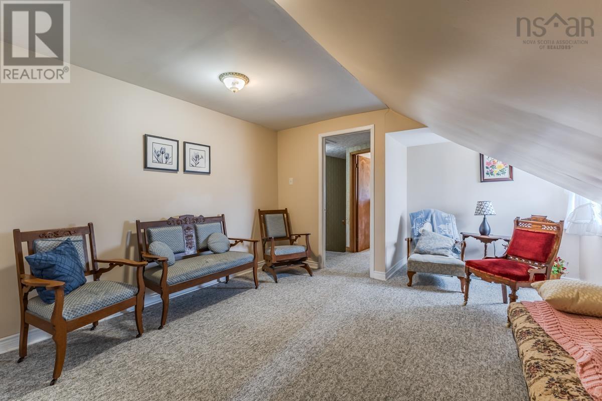 Property 33 of 49 of 13011 HIGHWAY 2