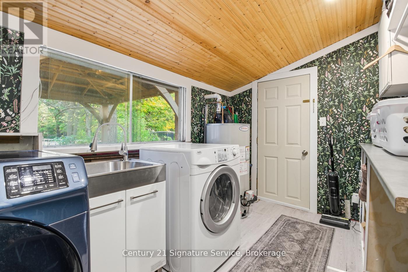 3653 DOMINION ROAD — photo 31