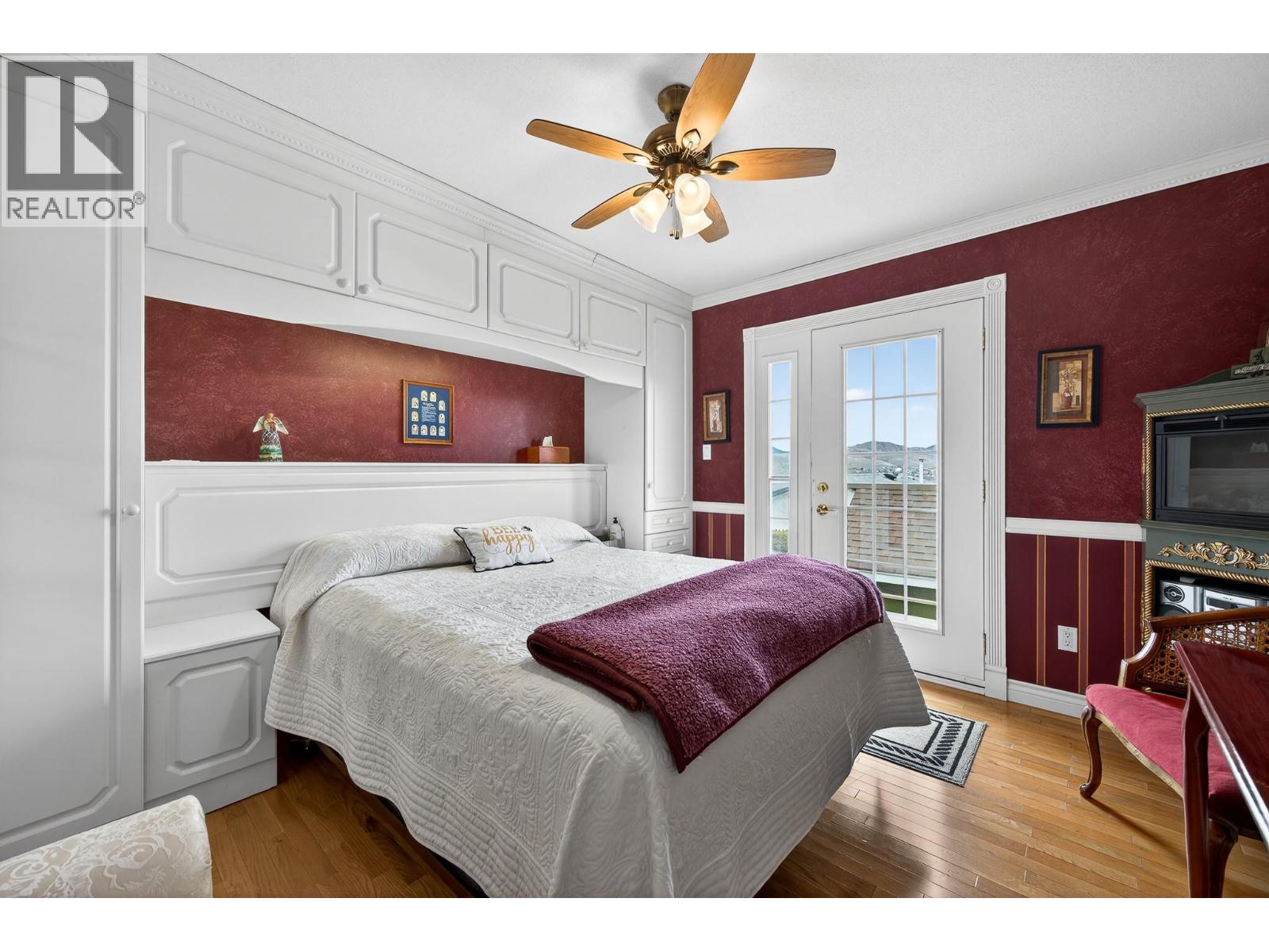 694 Lombard Street - 13