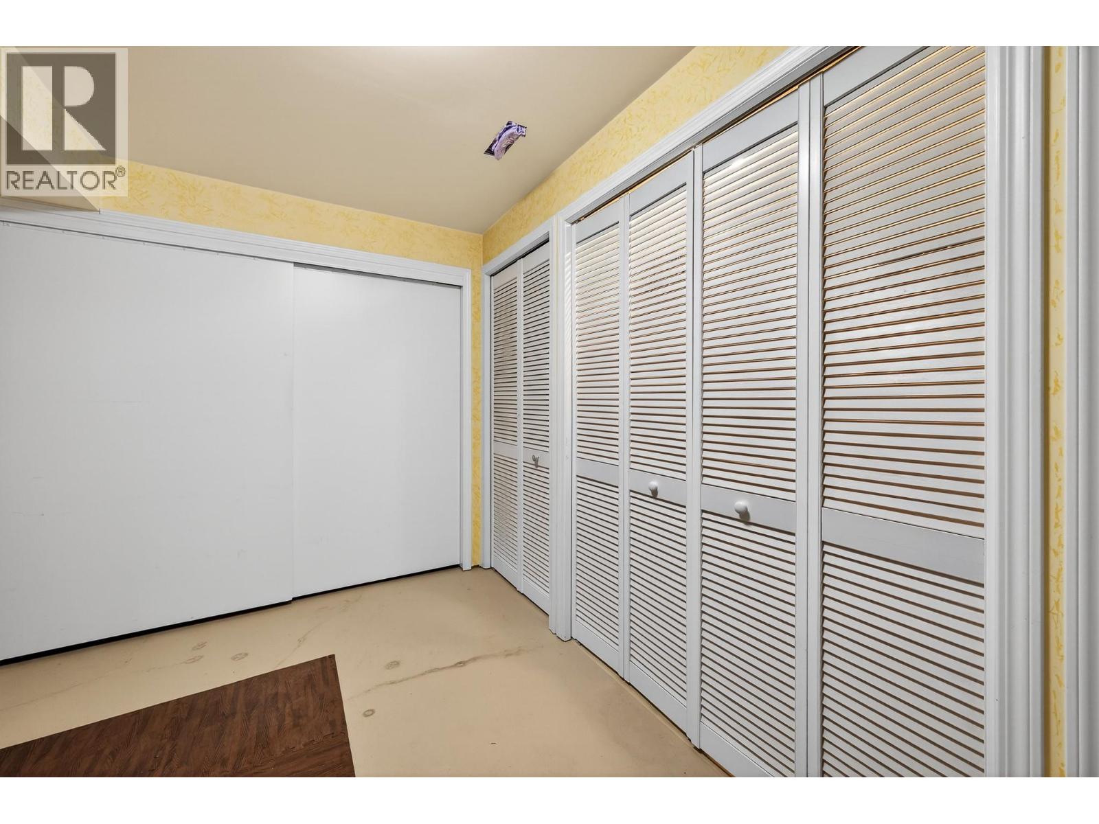 694 Lombard Street - 21