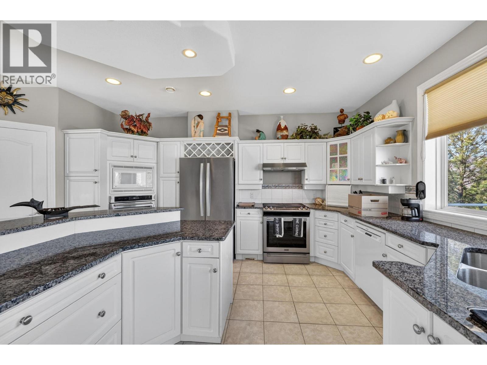  248 Pendragon Place, Kelowna