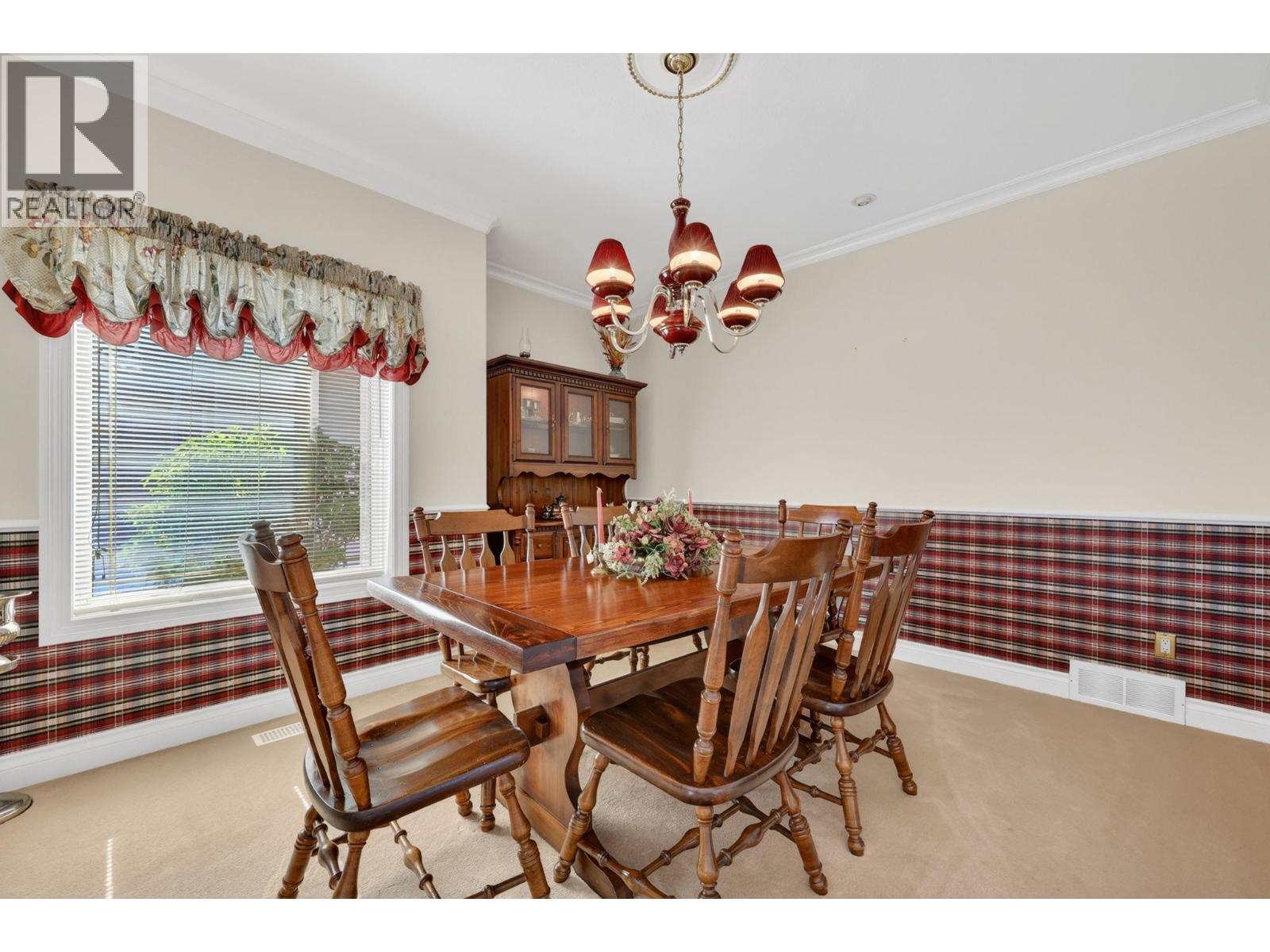  248 Pendragon Place, Kelowna