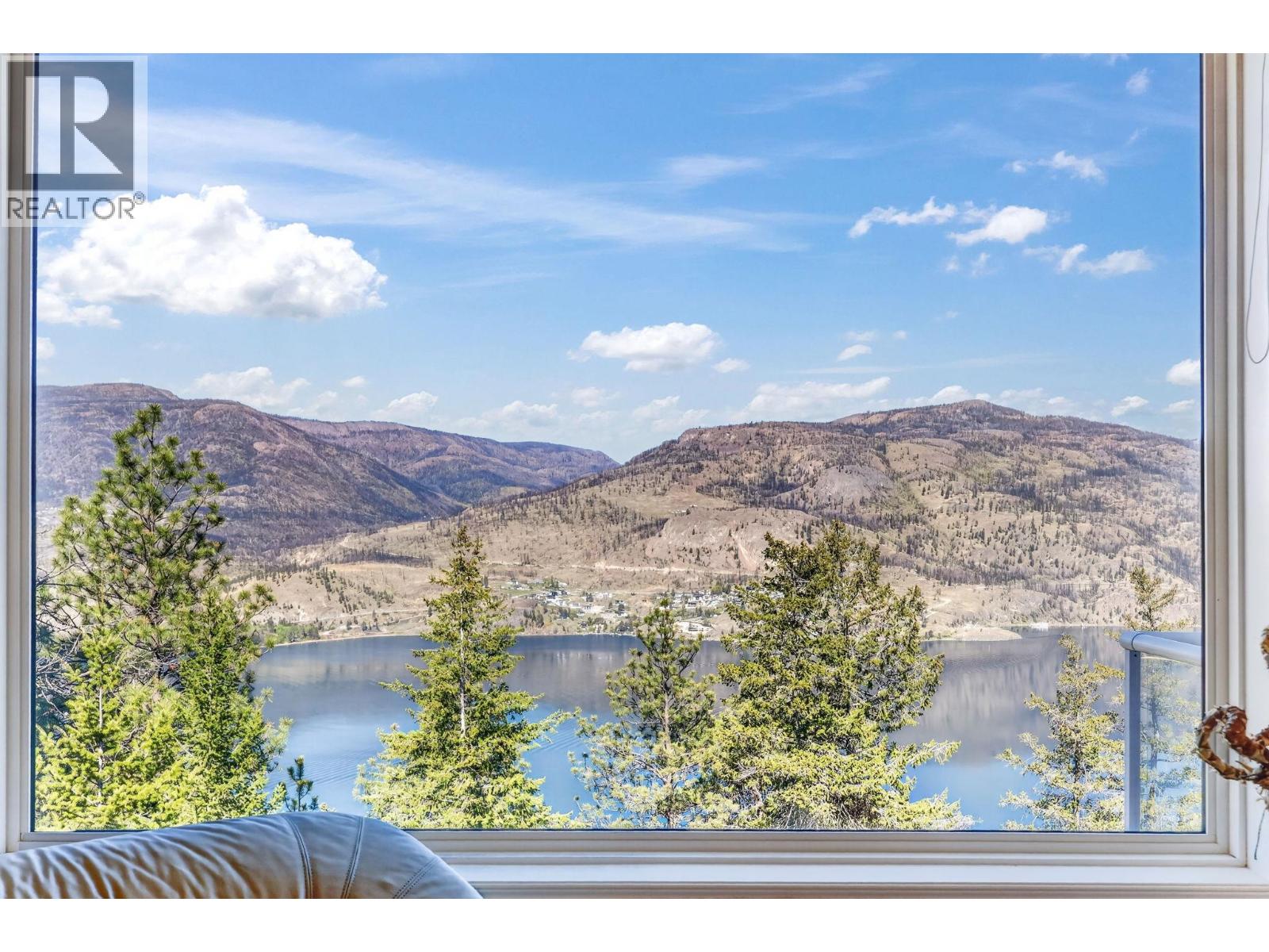  248 Pendragon Place, Kelowna
