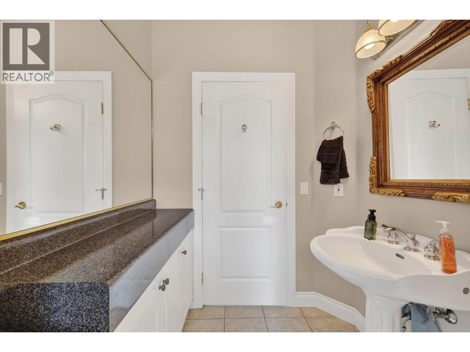  248 Pendragon Place, Kelowna