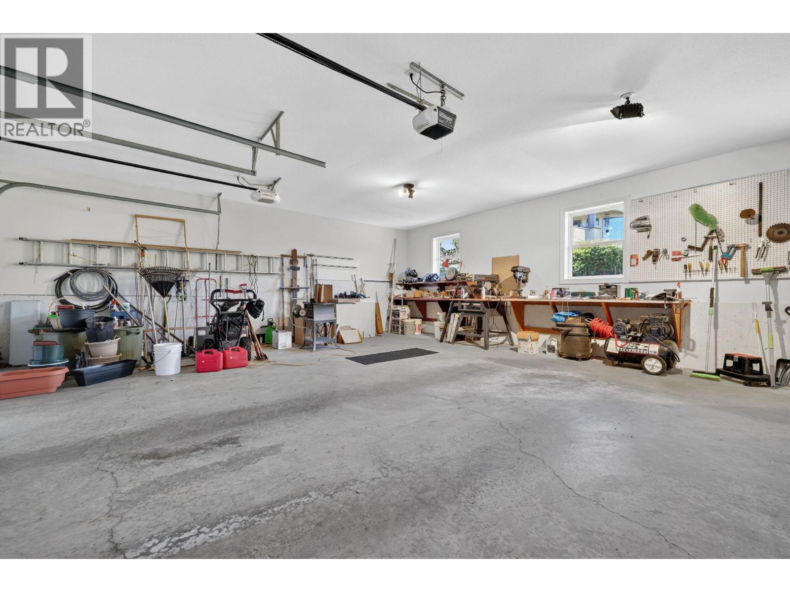  248 Pendragon Place, Kelowna