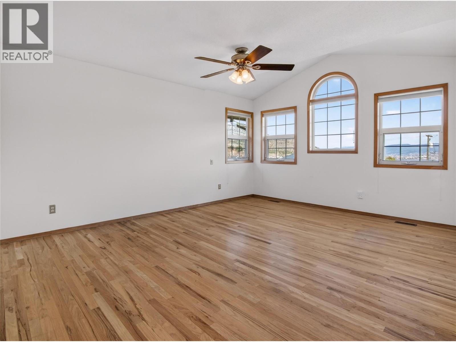 192 Lakehill Road - 40