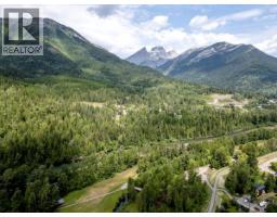 126 Burma Road, Fernie, BC V0B1M0 Photo 17