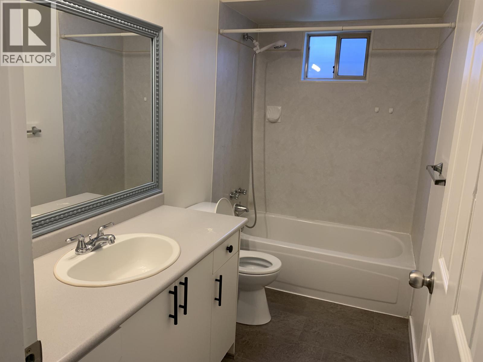 1869 PRAIRIE AVENUE, Port Coquitlam