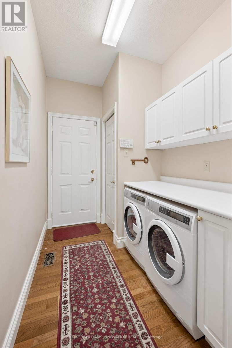 #1 333 GEORGE STREET N - 10