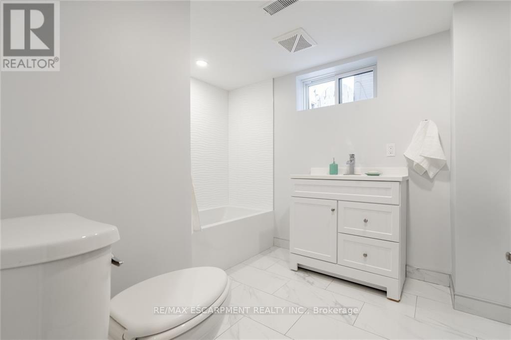 58 SANDALWOOD AVENUE - 33