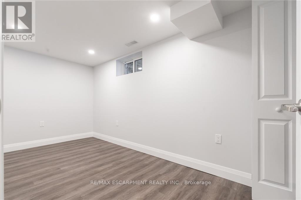 58 SANDALWOOD AVENUE - 38
