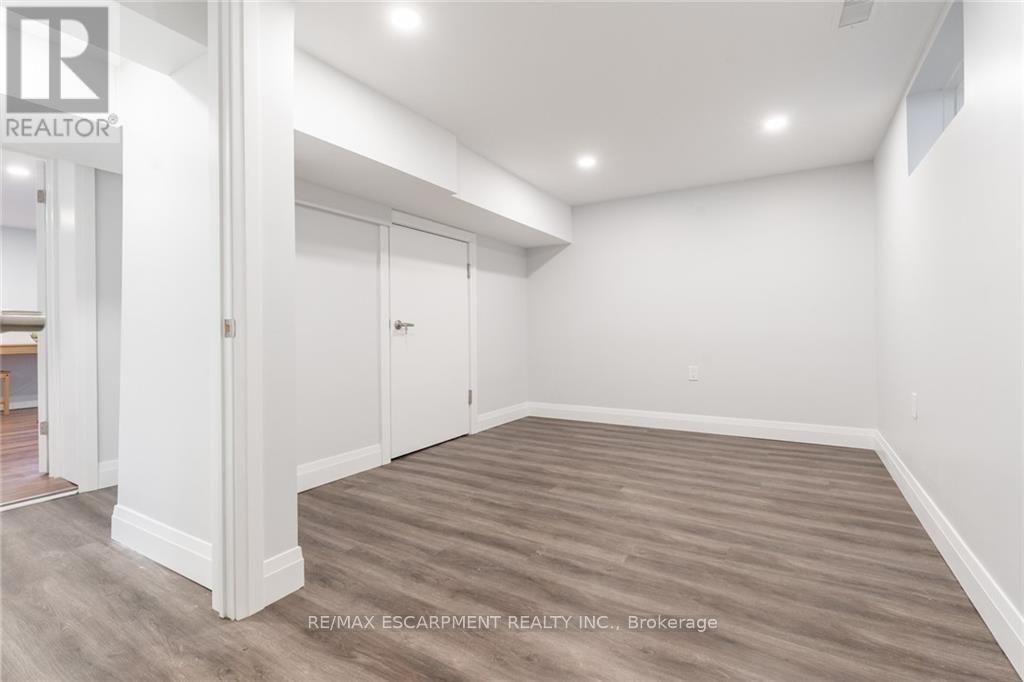 58 SANDALWOOD AVENUE - 39