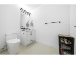 16767 18 Avenue, Surrey, BC V3Z9X5 Photo 12