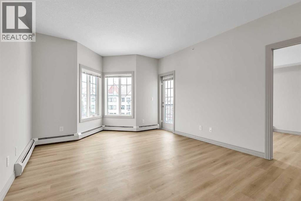 #412 70 Royal Oak Plaza NW - 2