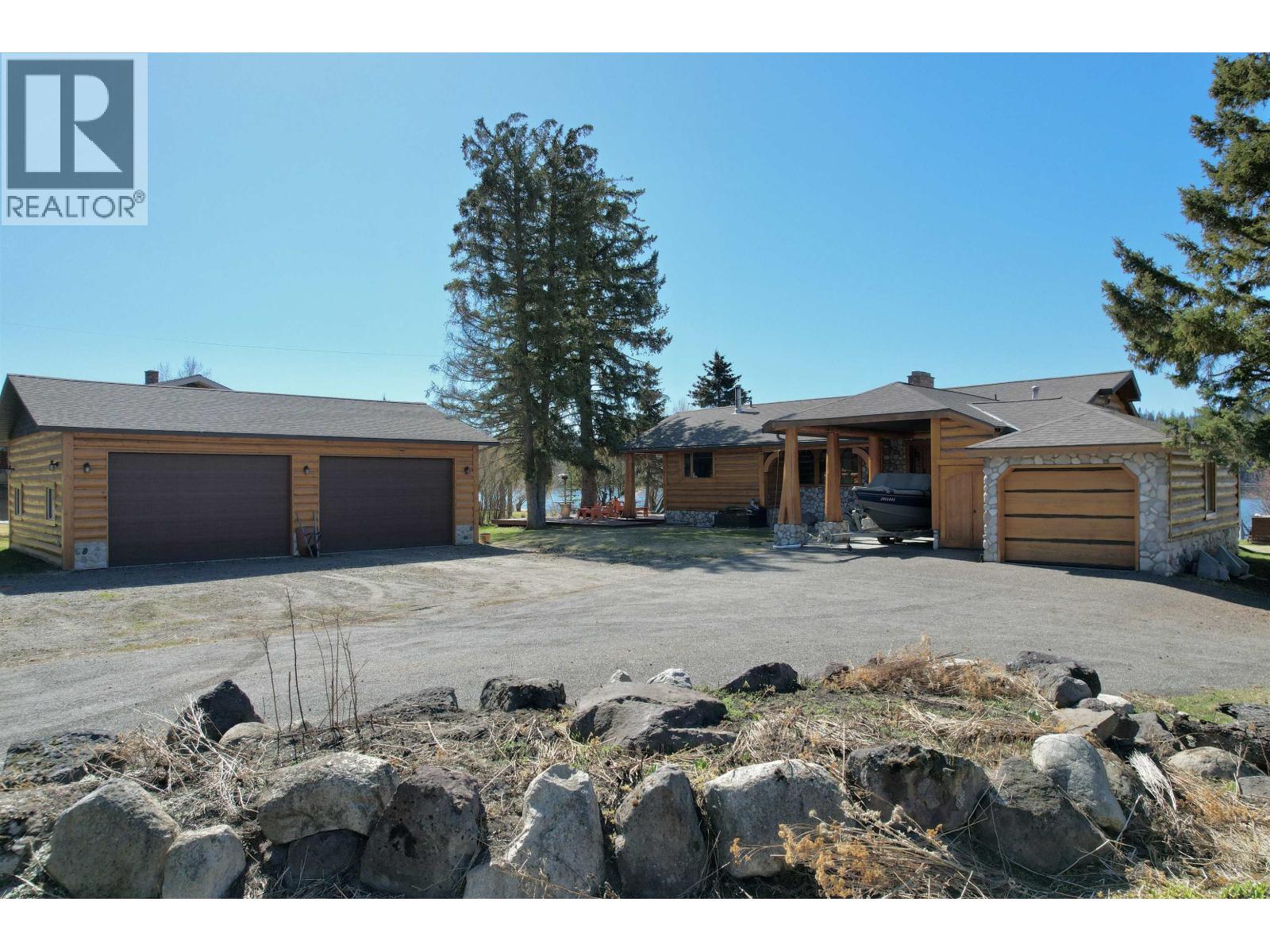 6126 LAKESHORE DRIVE - 2