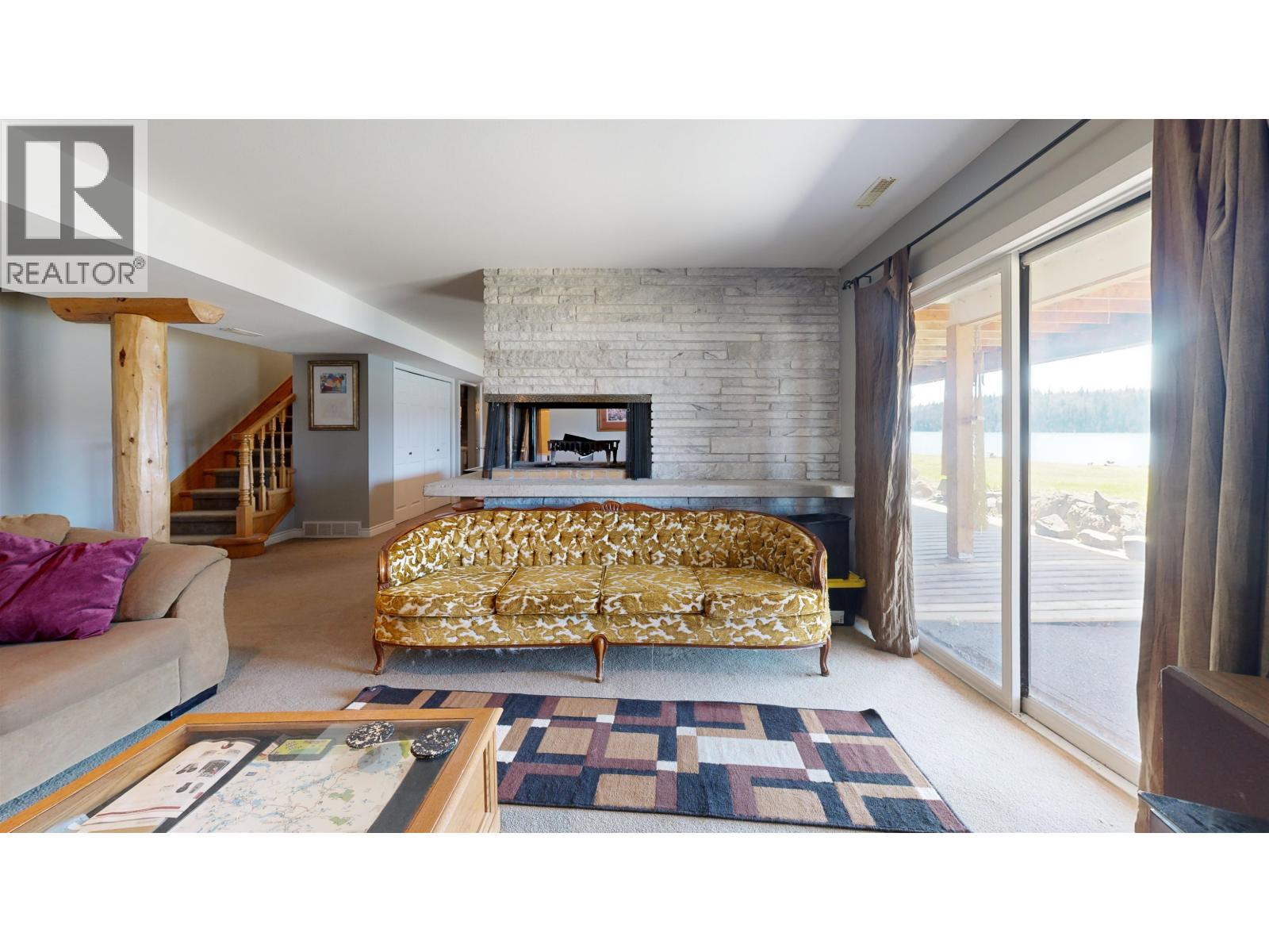 6126 LAKESHORE DRIVE - 24