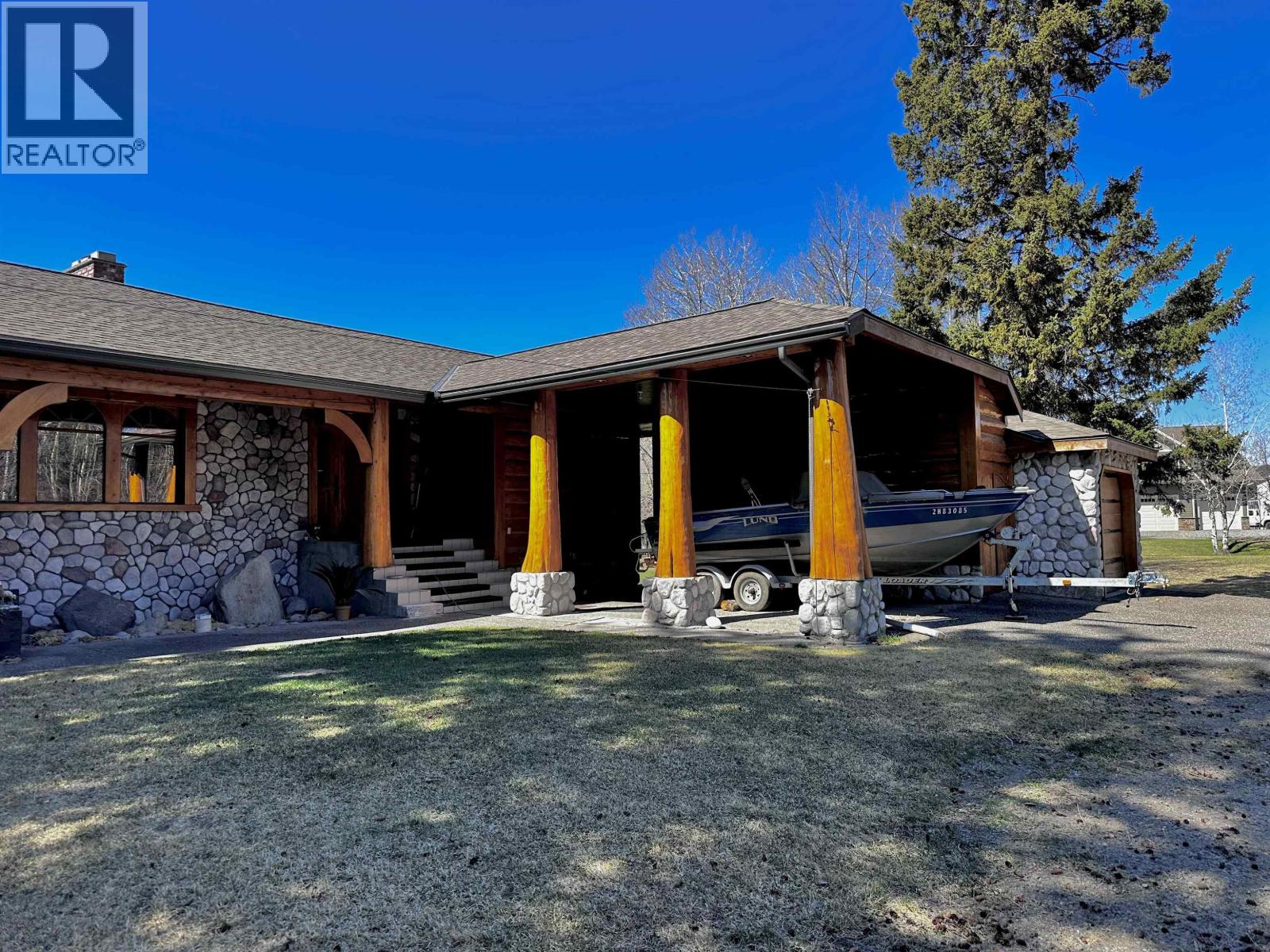 6126 LAKESHORE DRIVE - 3
