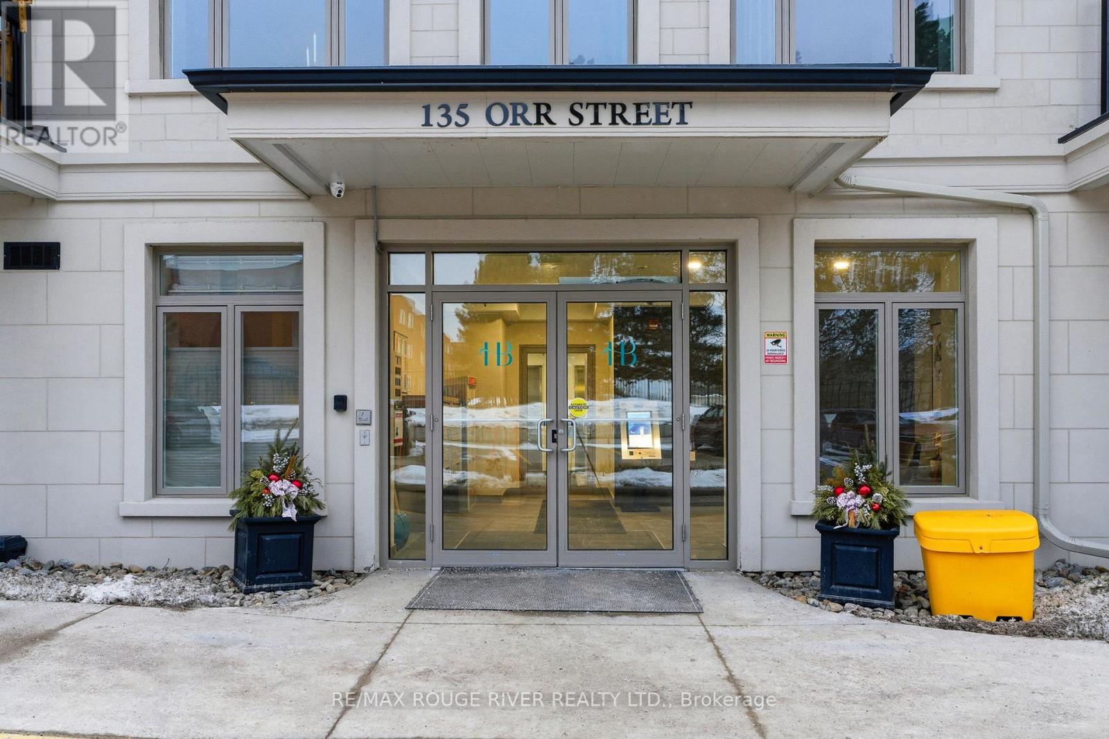 212 - 135 ORR STREET - photo 3