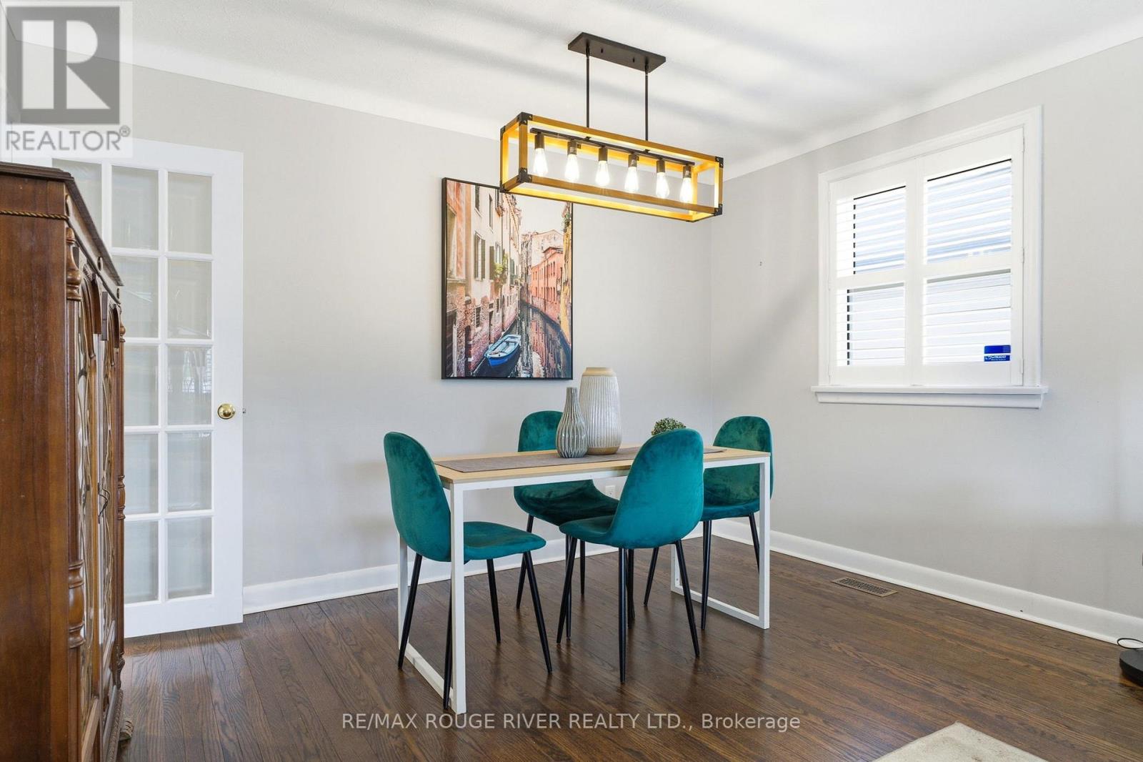 577 SINCLAIR STREET — photo 12