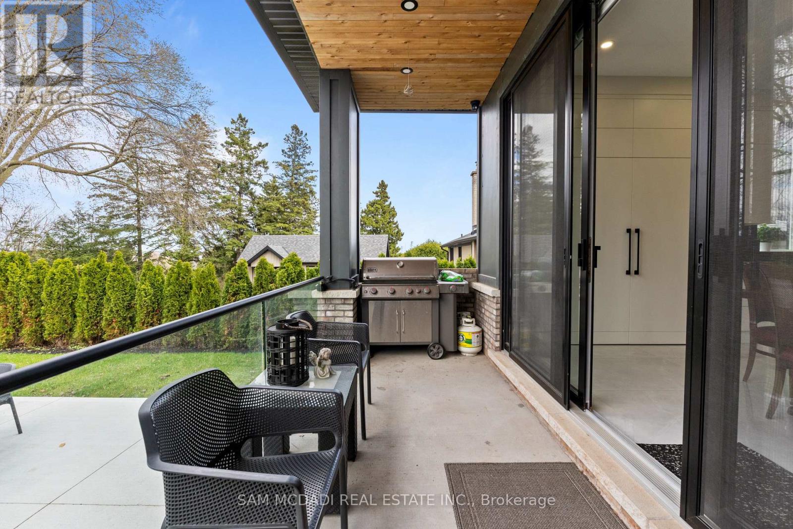 107 VISTA BOULEVARD — photo 43