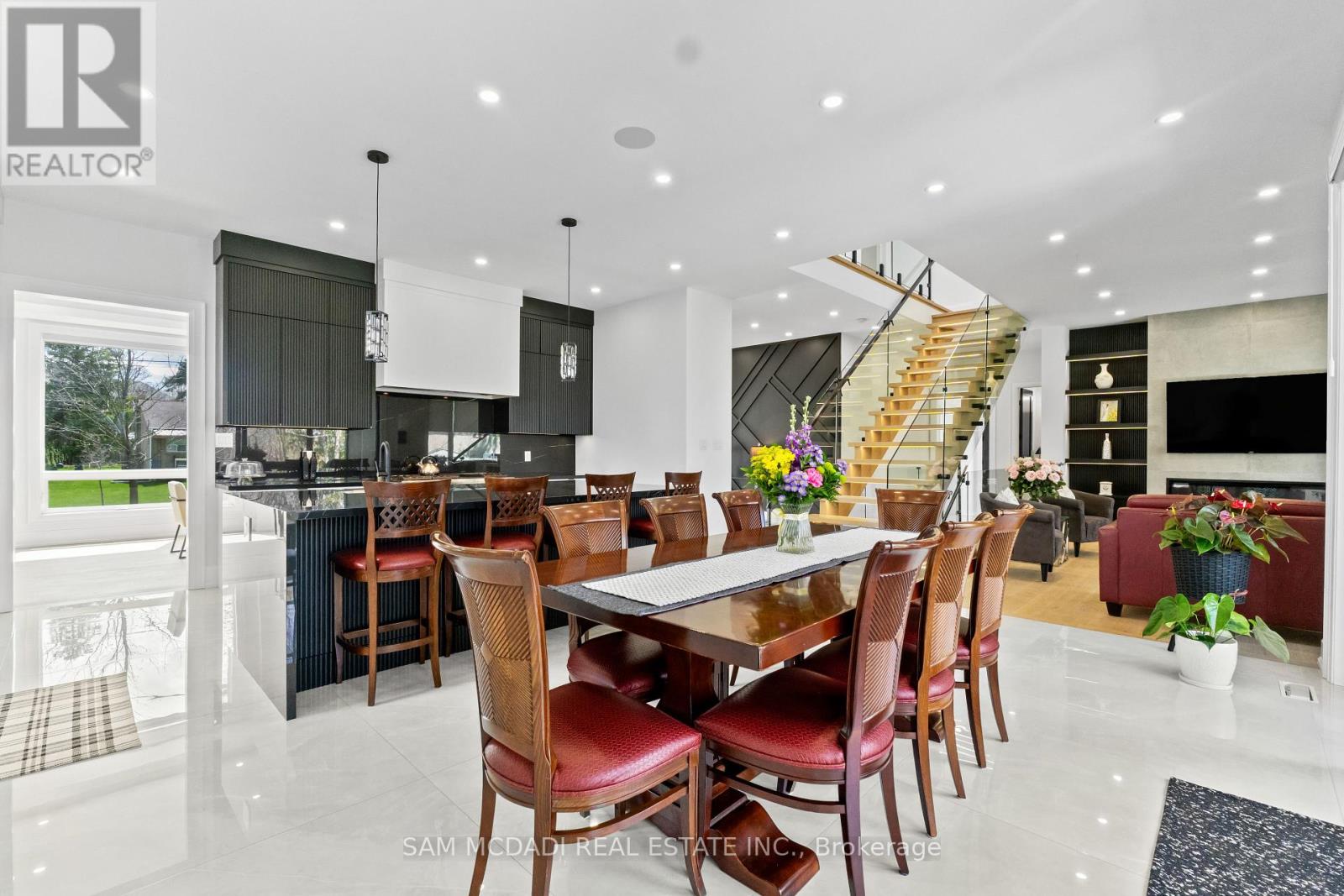 107 VISTA BOULEVARD — photo 13