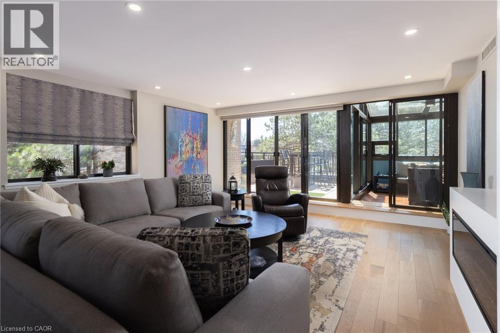 #303 100 LAKESHORE Road E - 11