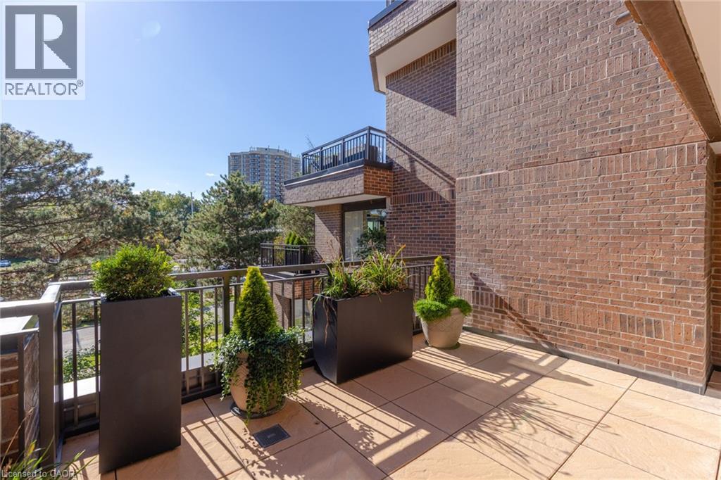 #303 100 LAKESHORE Road E - 15