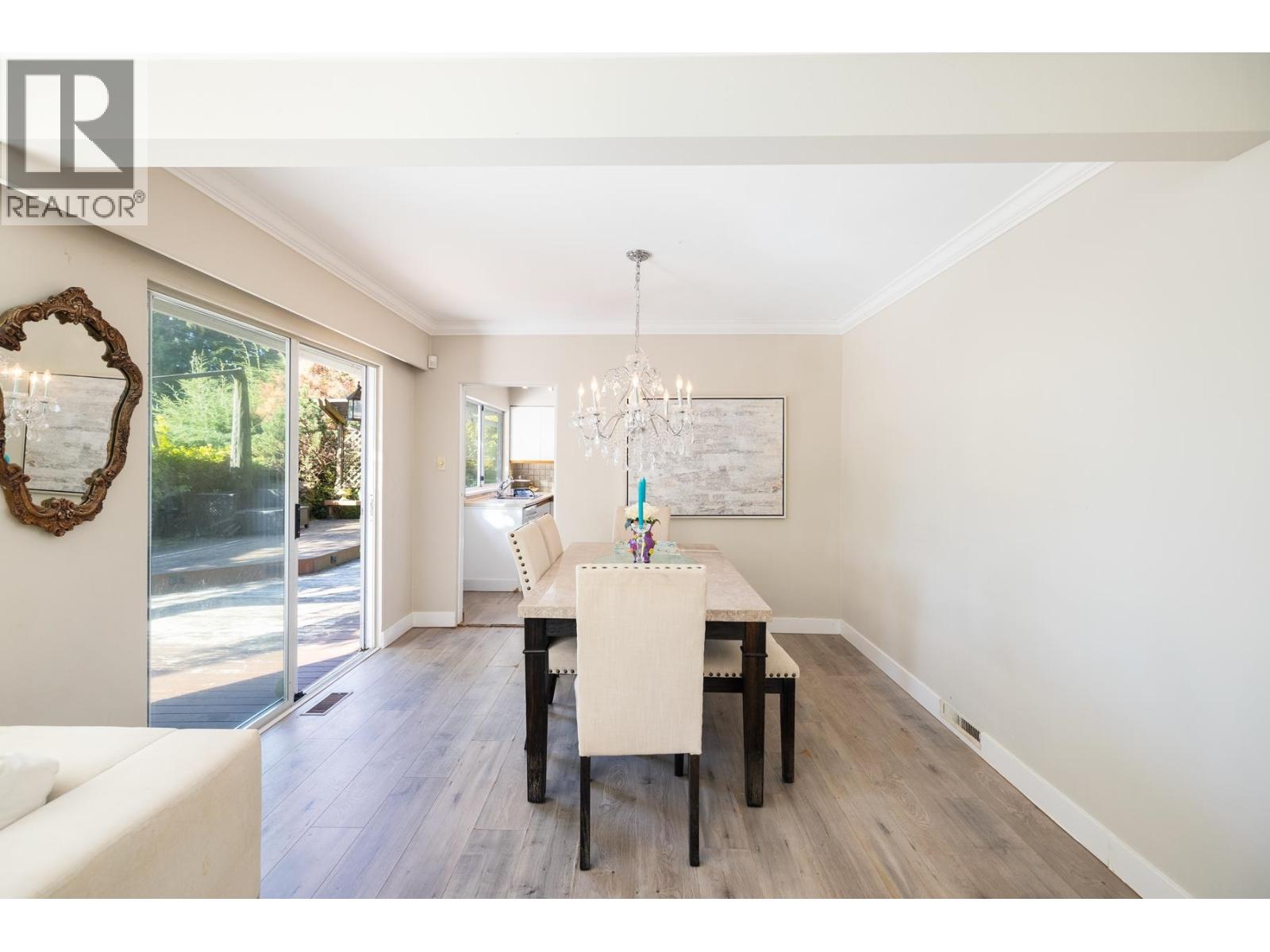 4110 BURKERIDGE PLACE, West Vancouver