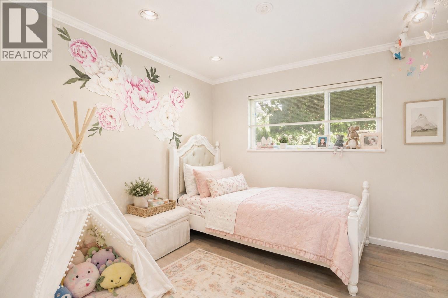 4110 BURKERIDGE PLACE, West Vancouver