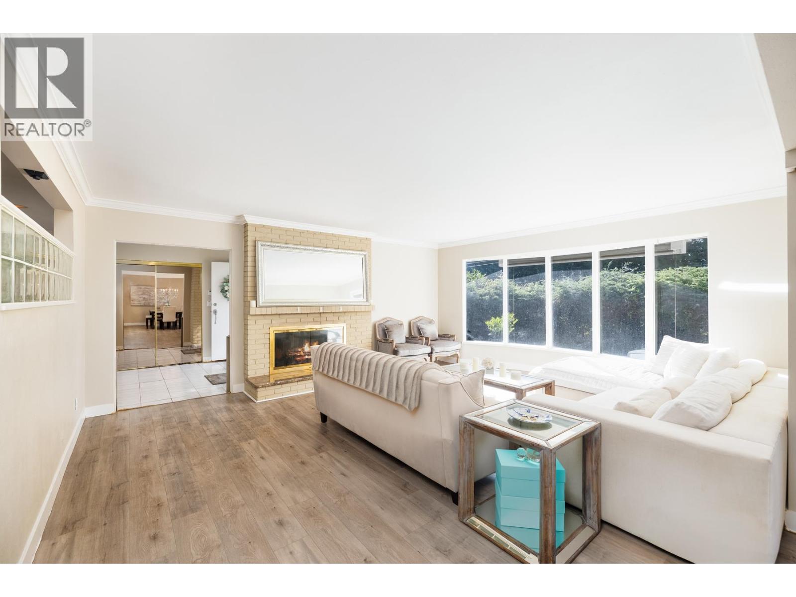 4110 BURKERIDGE PLACE, West Vancouver