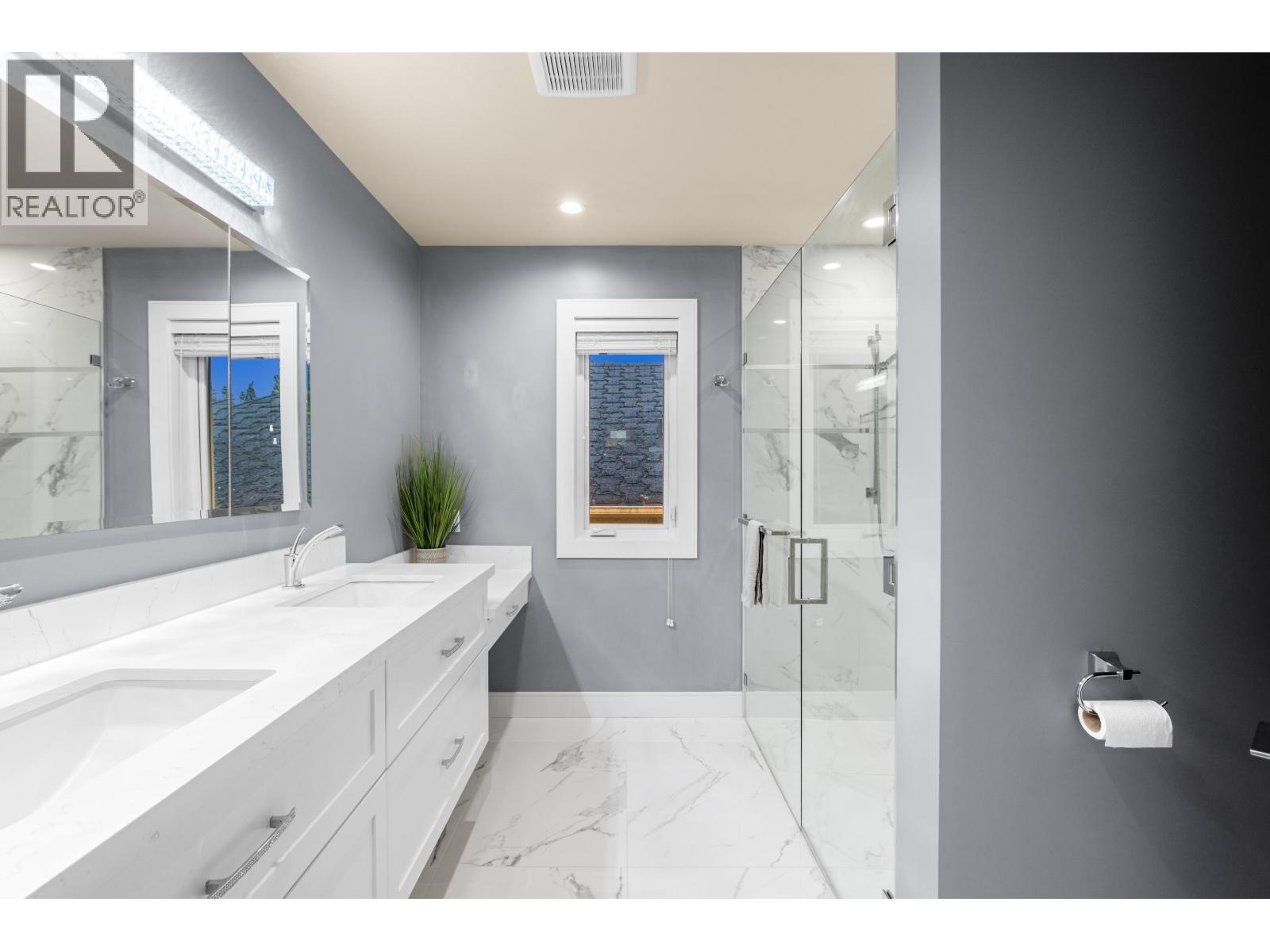 315 E 20TH STREET, North Vancouver