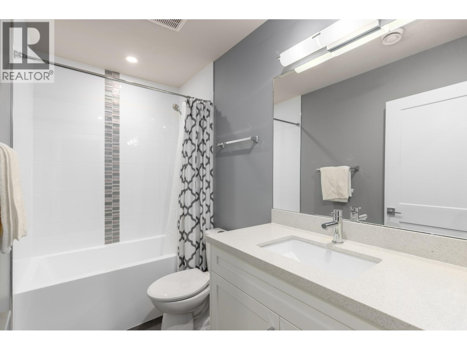 315 E 20TH STREET, North Vancouver