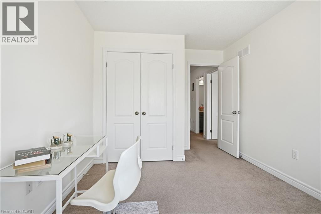 13 MARINA POINT Crescent — photo 22