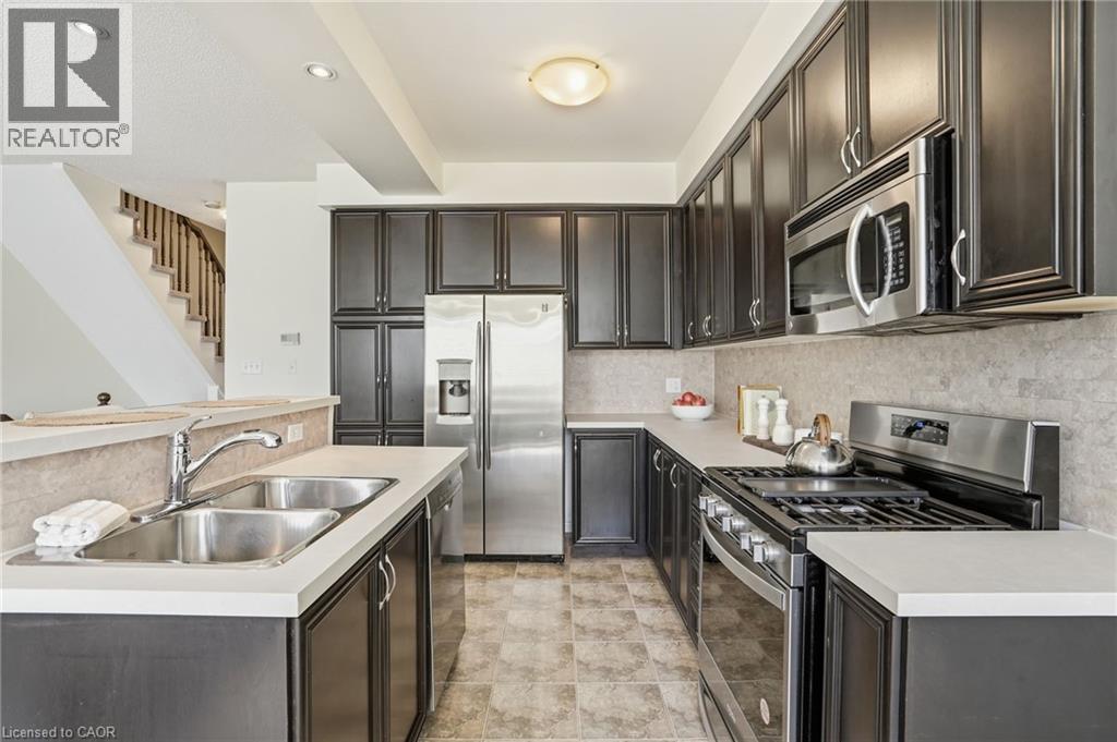 13 MARINA POINT Crescent — photo 10