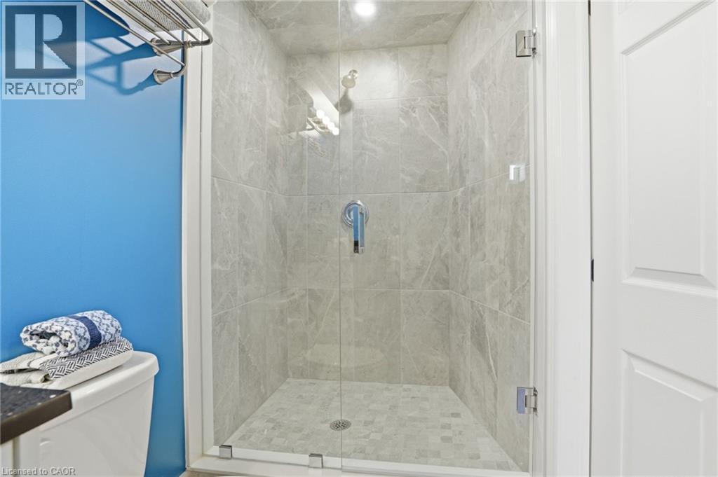 13 MARINA POINT Crescent — photo 34