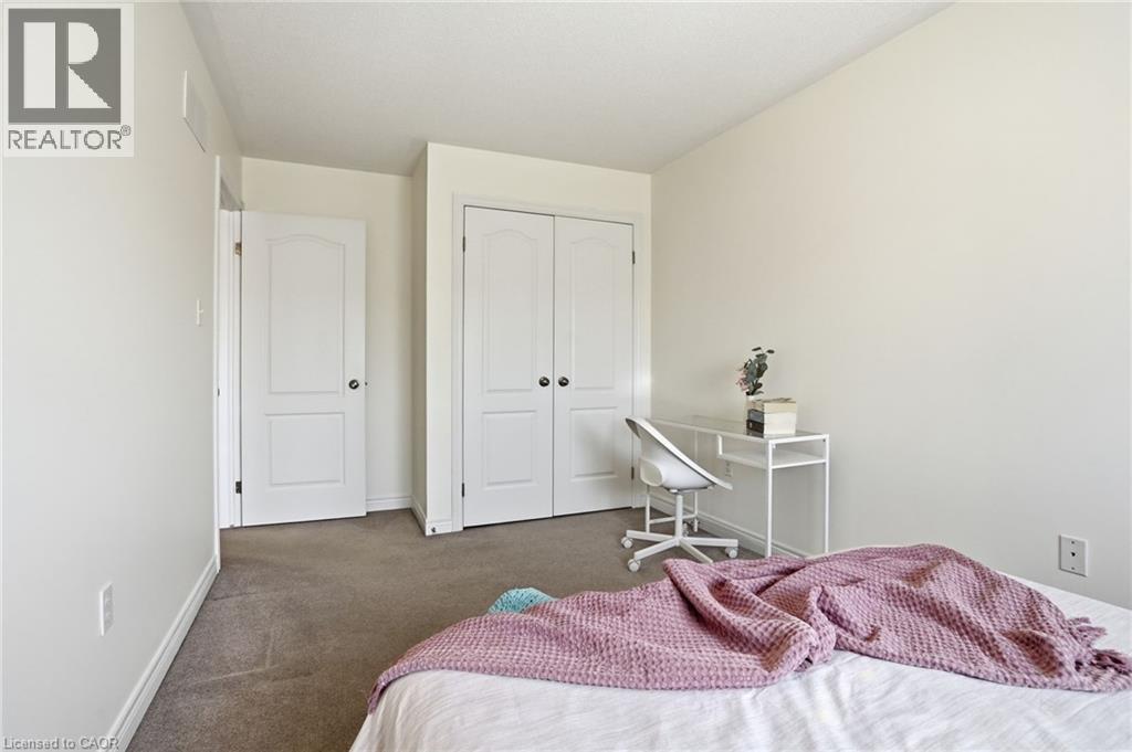 13 MARINA POINT Crescent — photo 20