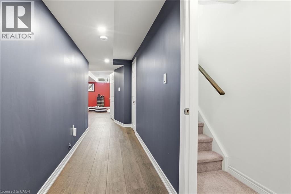 13 MARINA POINT Crescent — photo 27