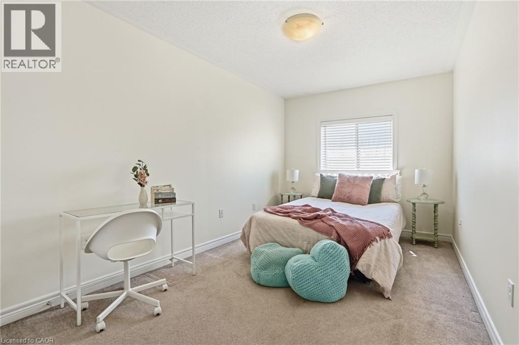 13 MARINA POINT Crescent — photo 19