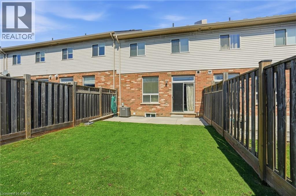 13 MARINA POINT Crescent — photo 38