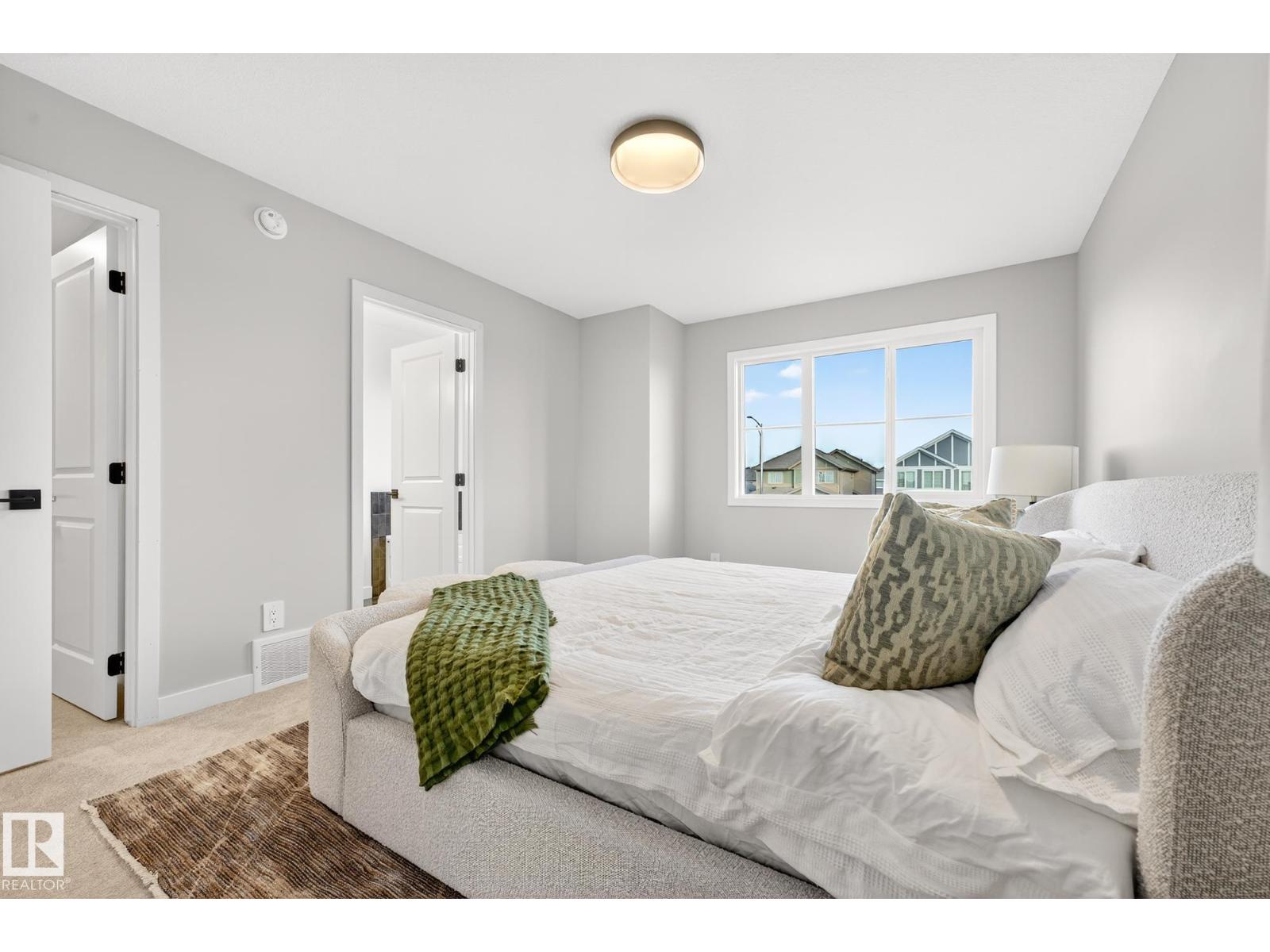 8245 KIRIAK LO SW, Edmonton